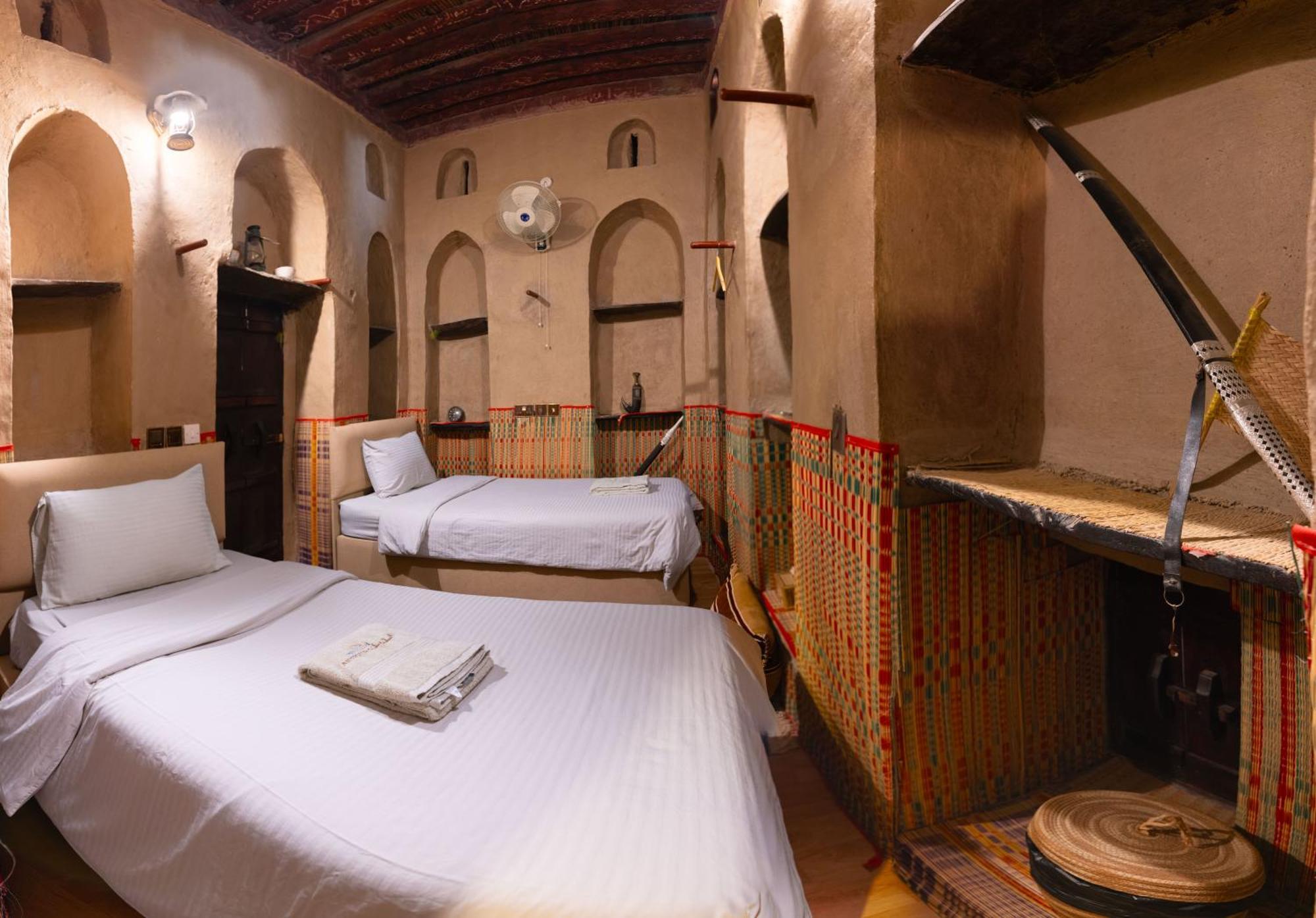 Antique Inn Nizwa Phòng bức ảnh