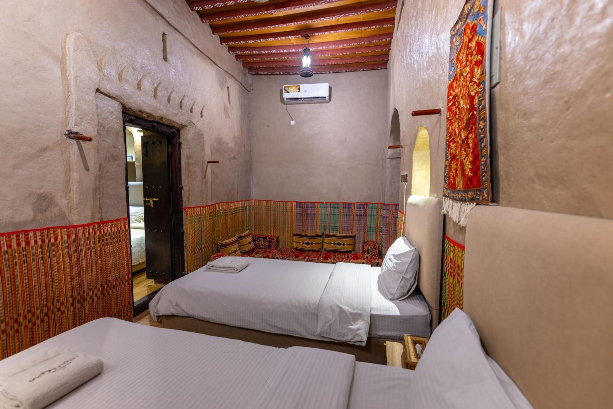 Antique Inn Nizwa Phòng bức ảnh