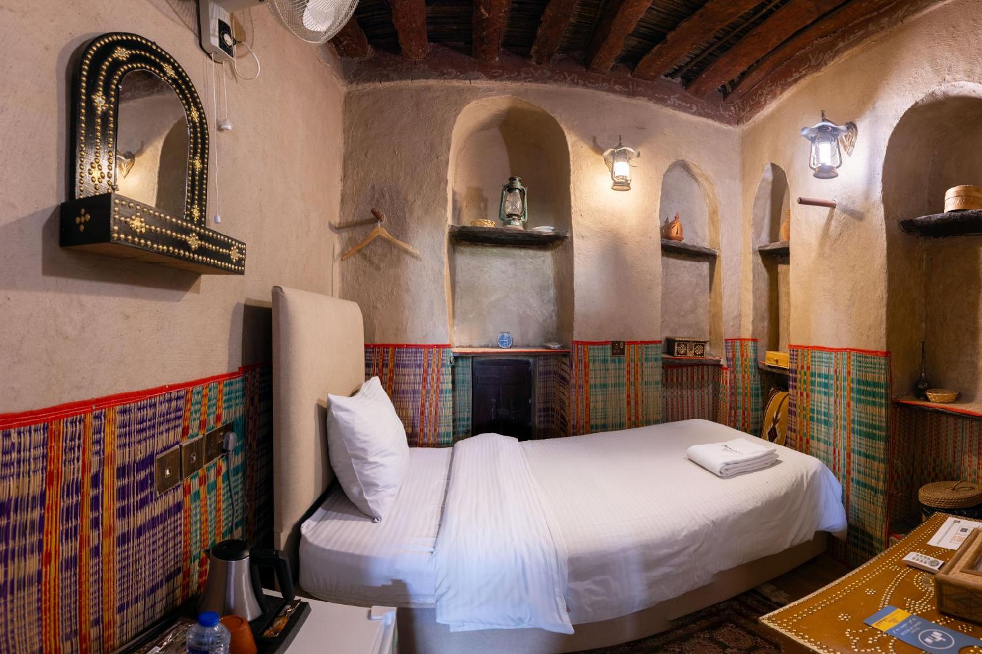 Antique Inn Nizwa Phòng bức ảnh